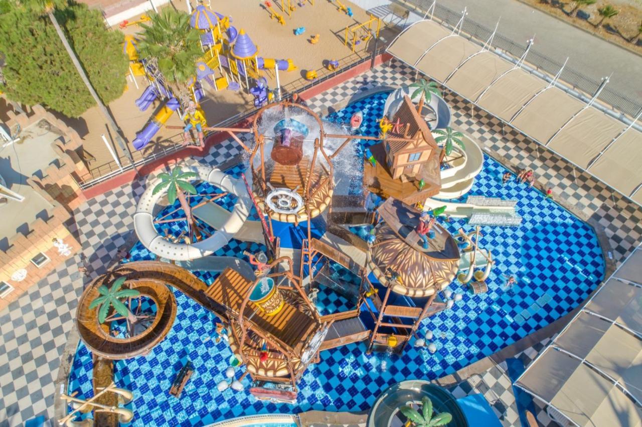 Crystal Admiral Resort Suites & Spa Kızılot Екстериор снимка