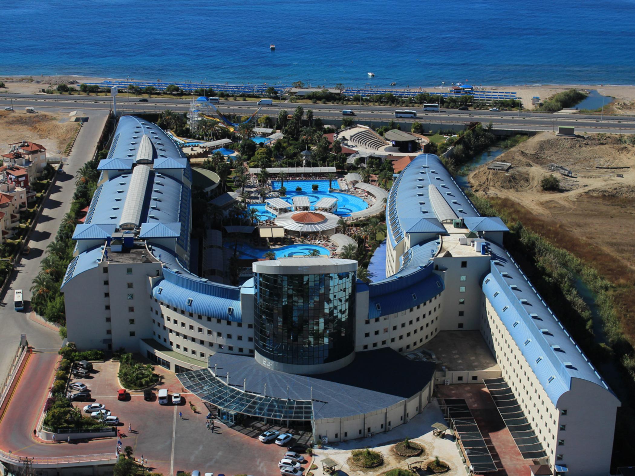 Crystal Admiral Resort Suites & Spa Kızılot Екстериор снимка