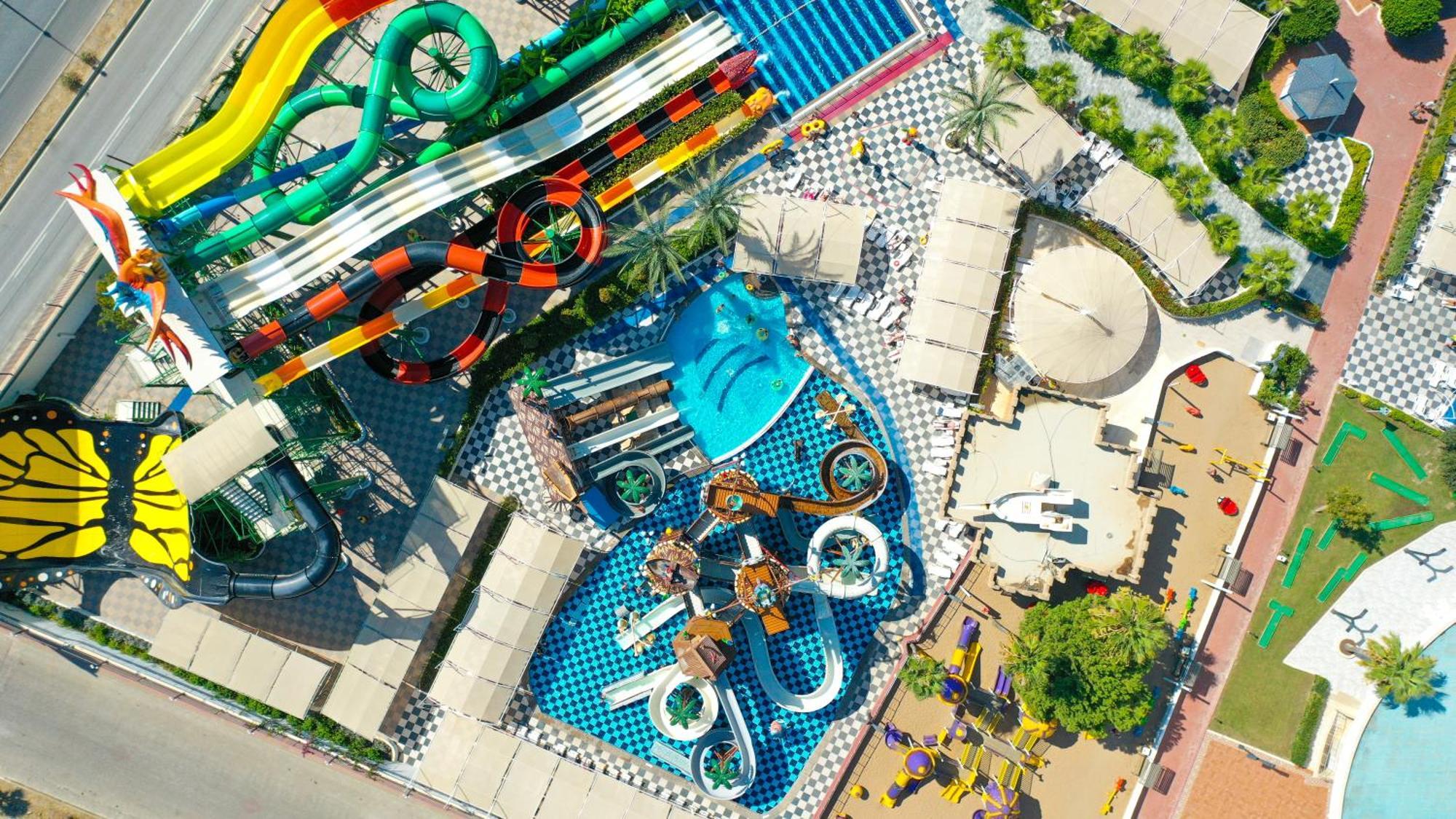 Crystal Admiral Resort Suites & Spa Kızılot Екстериор снимка