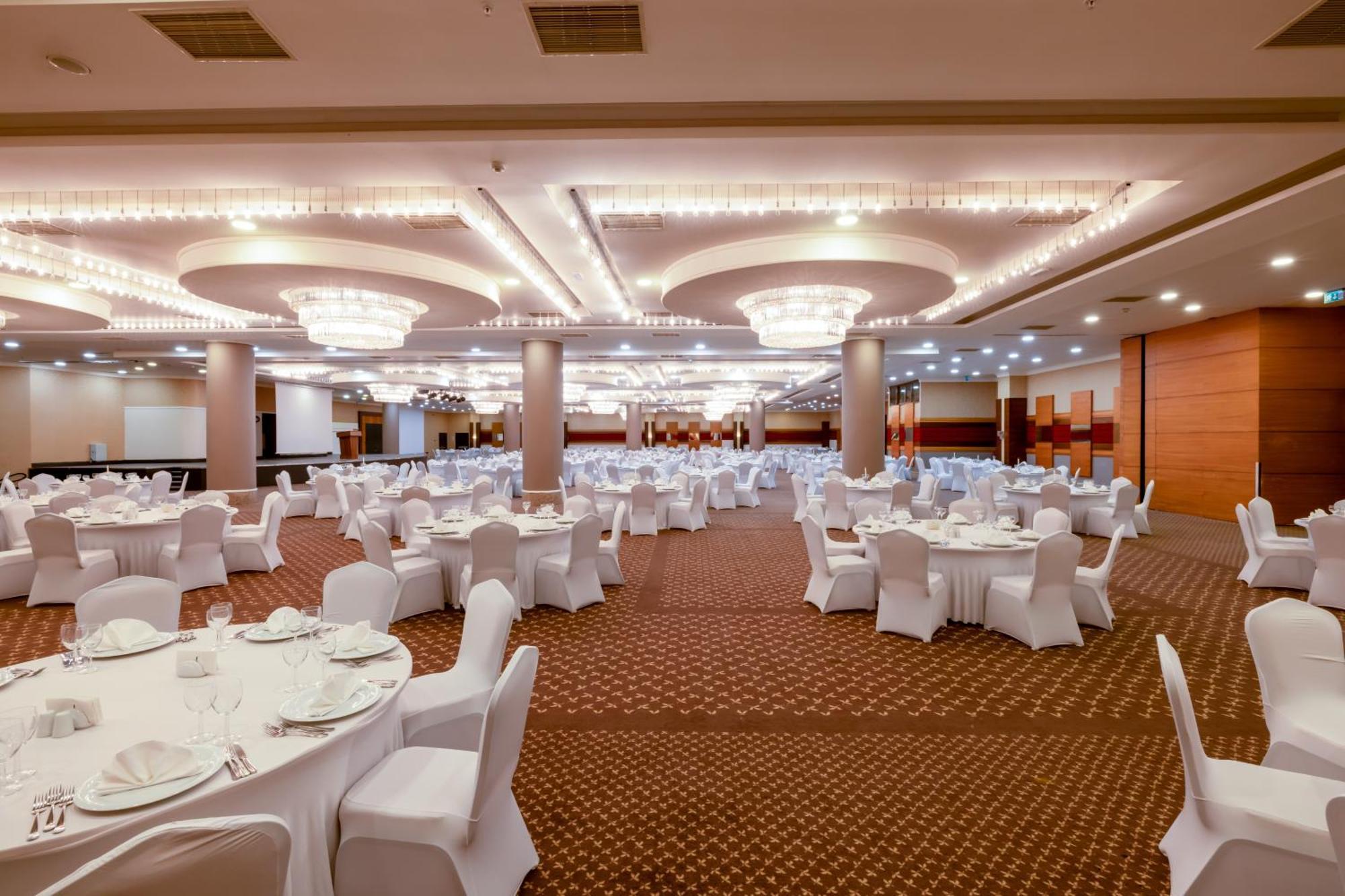 Crystal Admiral Resort Suites & Spa Kızılot Екстериор снимка